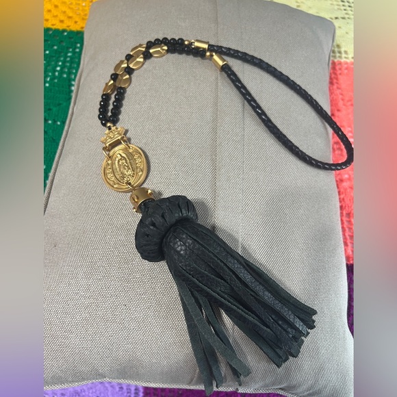 pulccino Jewelry - Luxurious Black and Gold Tassel Necklace